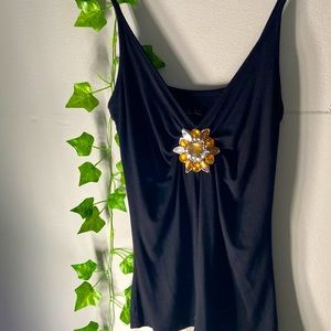 Flowey tank top with rhinestone flower